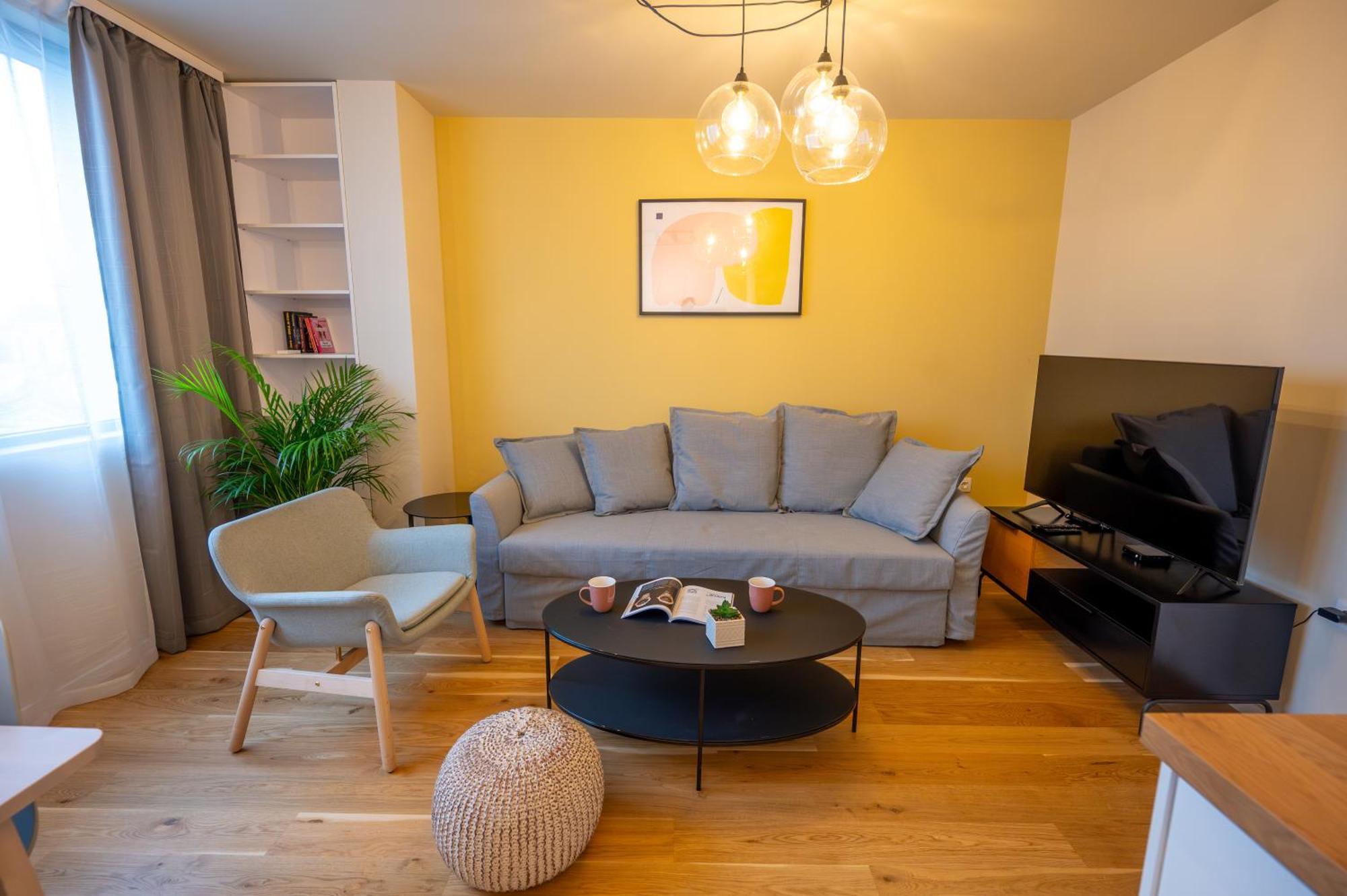 Design 1Bdr Apartment Near City Center София Екстериор снимка