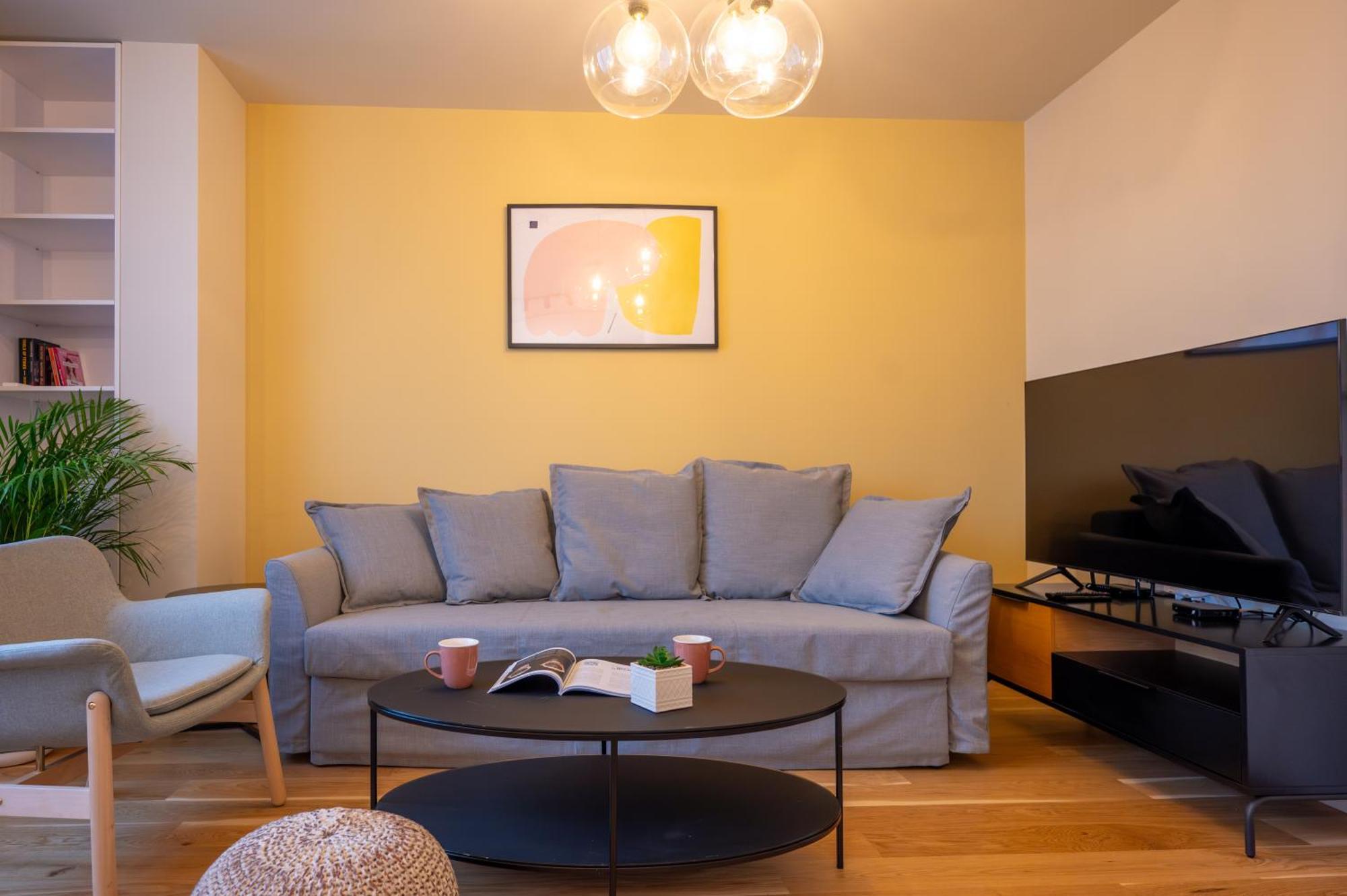 Design 1Bdr Apartment Near City Center София Екстериор снимка